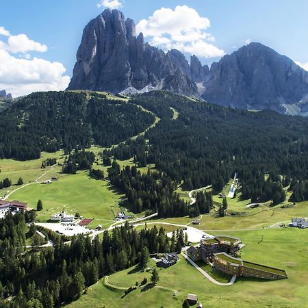 Cendevaves Alpine Silence Hotel Santa Cristina Val Gardena Exterior photo